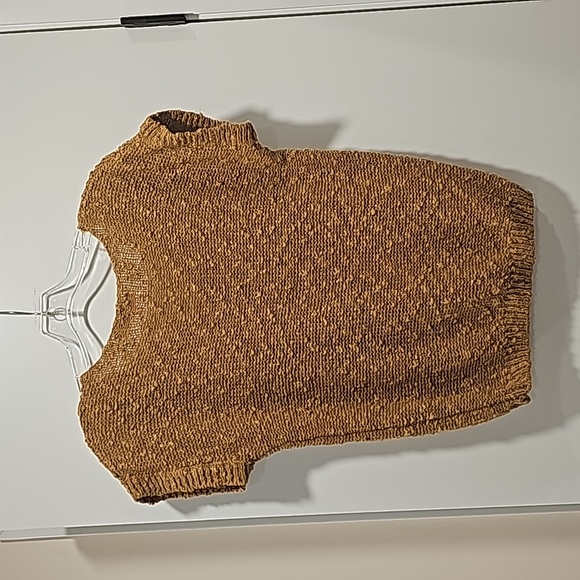 Brown Heart Sweater - Picture 3 of 3